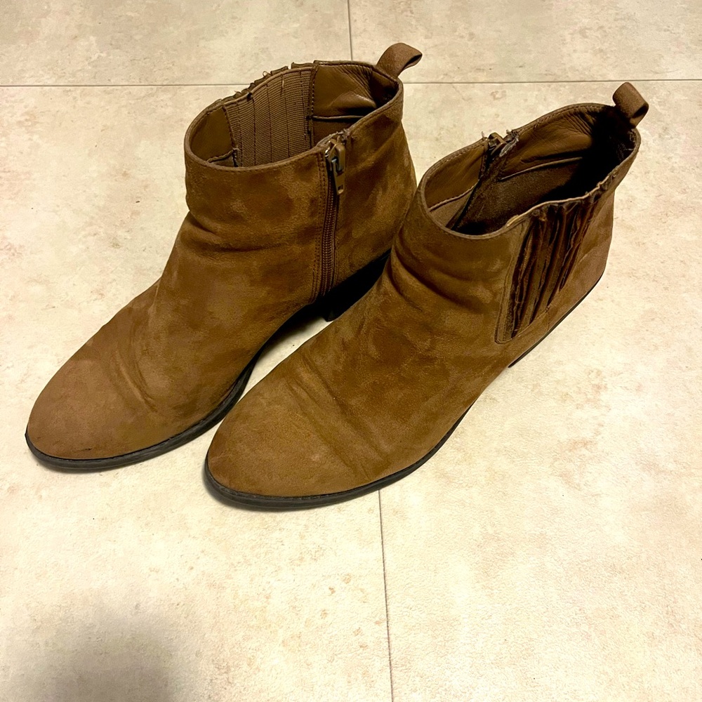 Brown booties - Forever 21 - Size 10 - Picture 3 of 6